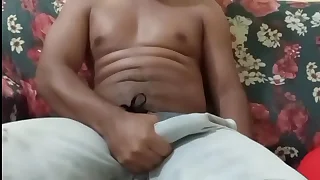 Flagrei meu vizinho negro do pau grande excitado